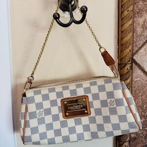 Louis Vuitton Eva Clutch in Damier Azur canvas